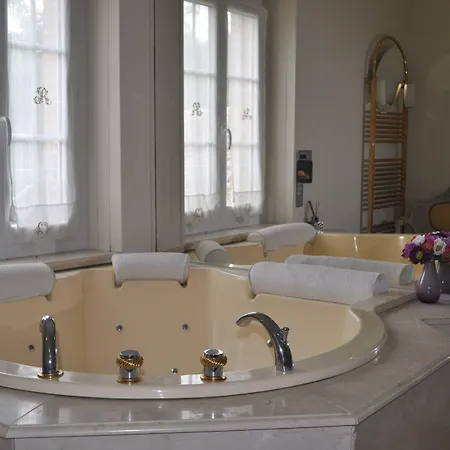 Hotel Le Moulin De Rudelle 3*