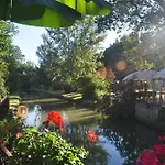 Le Moulin De Rudelle Hotel