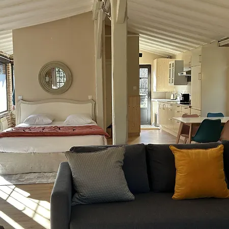 Le Moulin De Rudelle Hotel