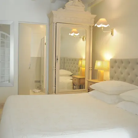 Le Moulin De Rudelle Hotel 3*