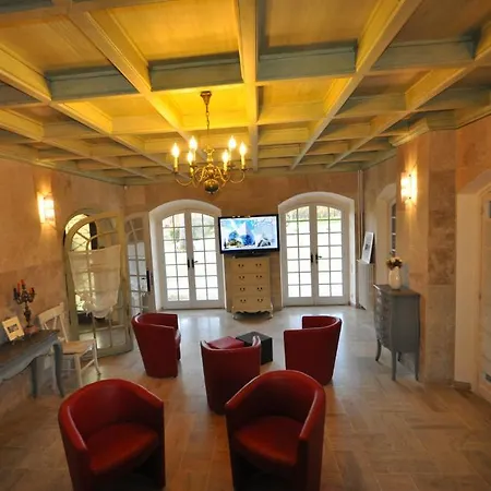 Отель Le Moulin De Rudelle 3*