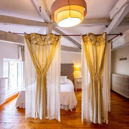 Le Moulin De Rudelle 3*