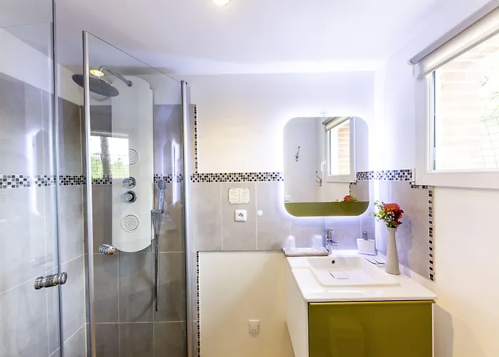 Le Moulin De Rudelle Hotel