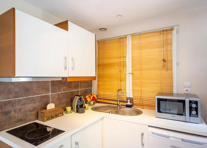 Le Moulin De Rudelle Hotel 3*