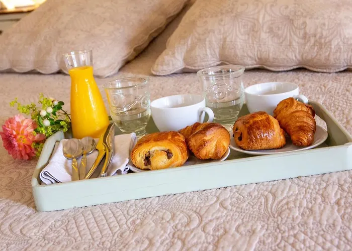 Le Moulin De Rudelle Hotel