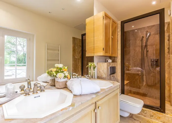 Le Moulin De Rudelle Hotel 3*