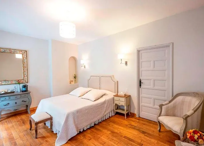 Le Moulin De Rudelle 3*